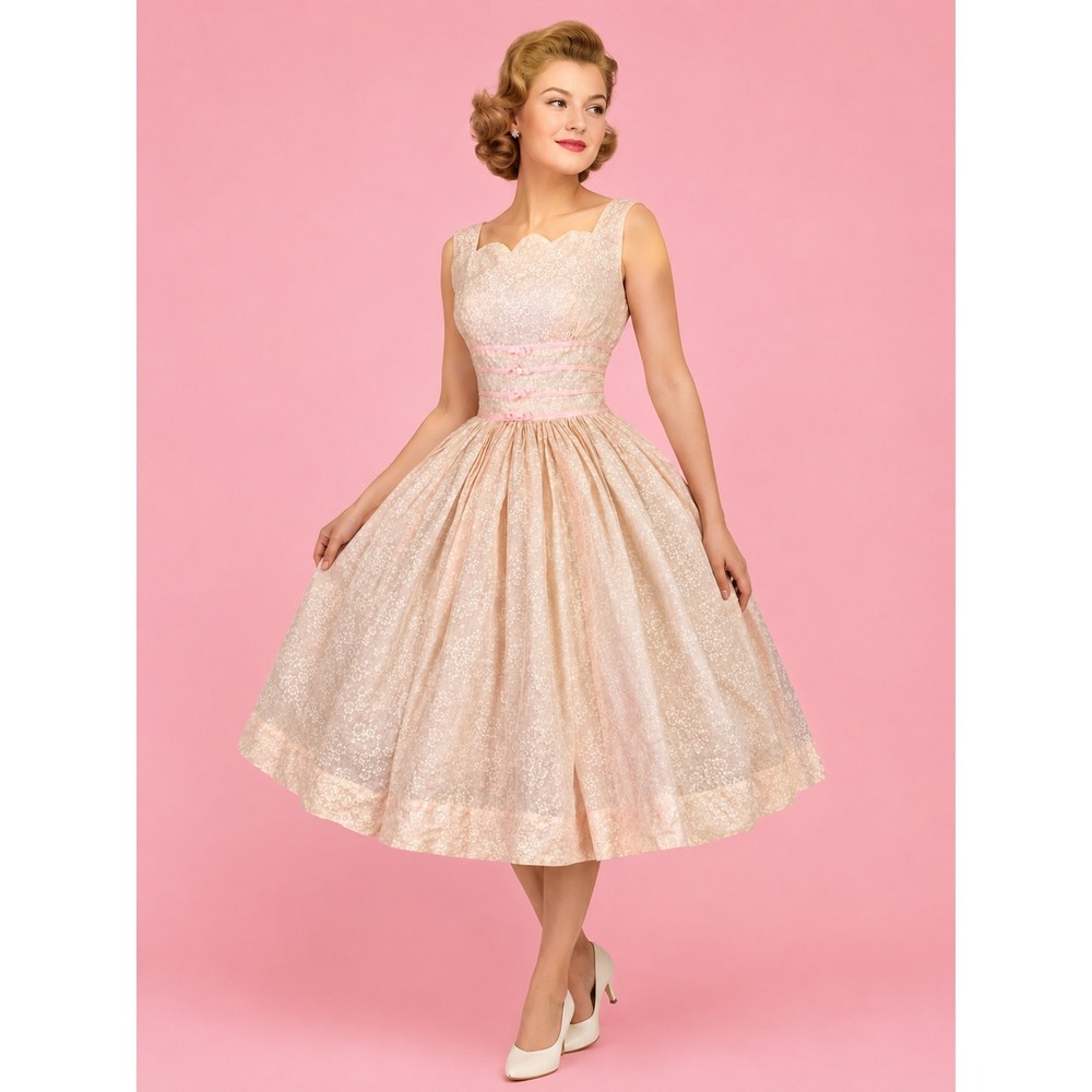 Vintage 1950s Peach Cotton Floral Dress Pink Bows Scalloped Circle Skirt S